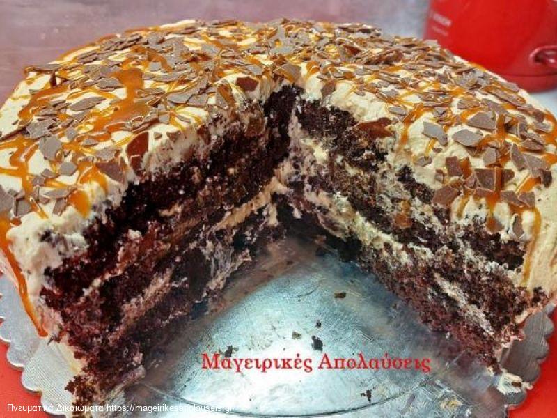 Κέικ σοκολάτας με γέμιση σπιτική καραμέλα. Ζουμερό κέικ